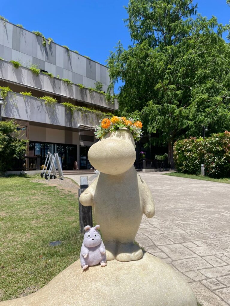 ムーミンバレーパーク内のムーミンのオブジェの写真